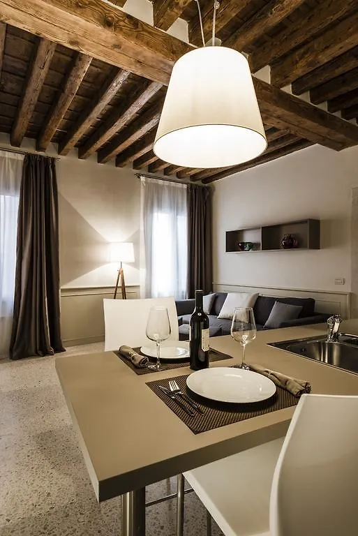 Myplace San Marco Apartments Veneza 0*,