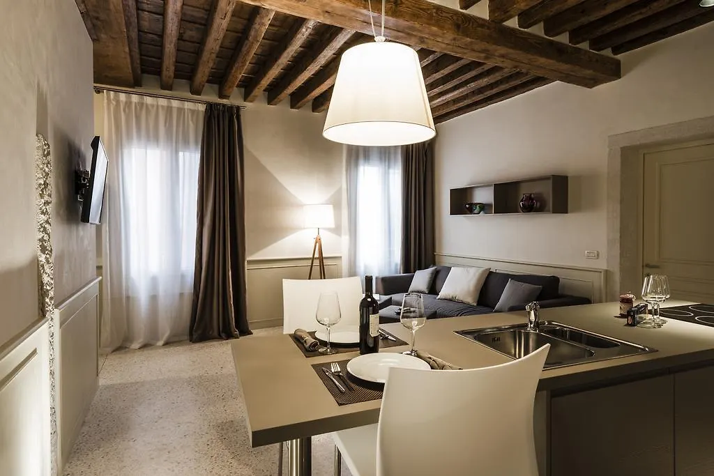 Myplace San Marco Apartments Veneza 0*,