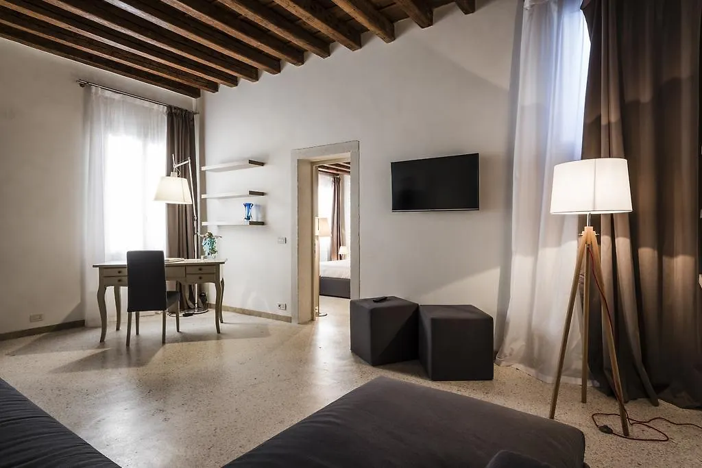 Myplace San Marco Apartments Veneza Itália